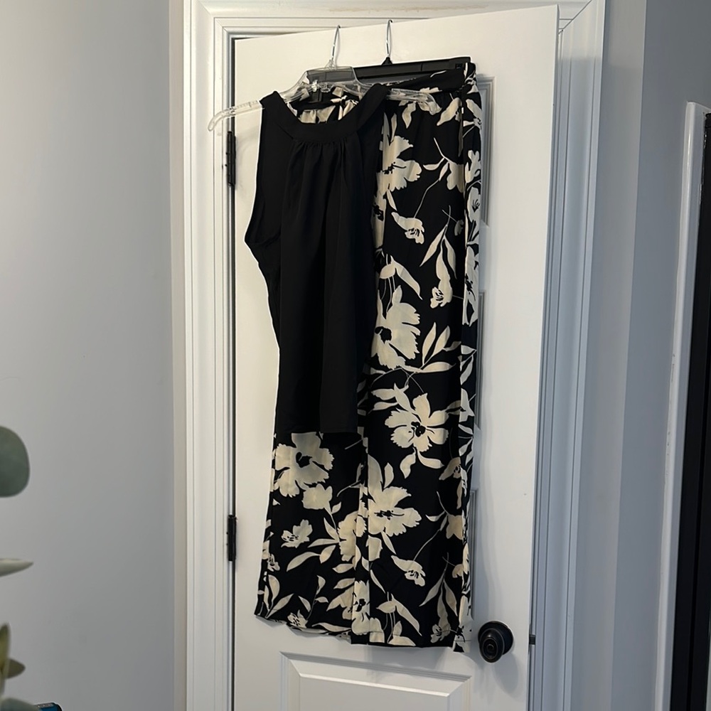 Black and White Floral Sleeveless Top and Pants Set
